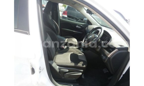 Buy Import Jeep Cherokee White Car in Import - Dubai in Arusha Buy Import Jeep Cherokee White Car in Import - Dubai in Arusha