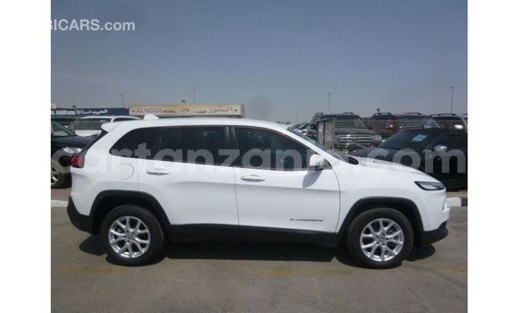 Buy Import Jeep Cherokee White Car in Import - Dubai in Arusha Buy Import Jeep Cherokee White Car in Import - Dubai in Arusha