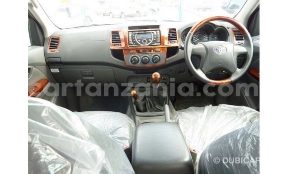 Nunua Imported Toyota Hilux Nyingine Gari ndani ya Import - Dubai nchini Arusha Nunua Imported Toyota Hilux Nyingine Gari ndani ya Import - Dubai nchini Arusha