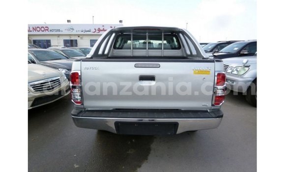 Nunua Imported Toyota Hilux Nyingine Gari ndani ya Import - Dubai nchini Arusha Nunua Imported Toyota Hilux Nyingine Gari ndani ya Import - Dubai nchini Arusha