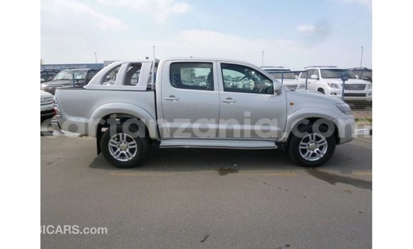 Nunua Imported Toyota Hilux Nyingine Gari ndani ya Import - Dubai nchini Arusha Nunua Imported Toyota Hilux Nyingine Gari ndani ya Import - Dubai nchini Arusha