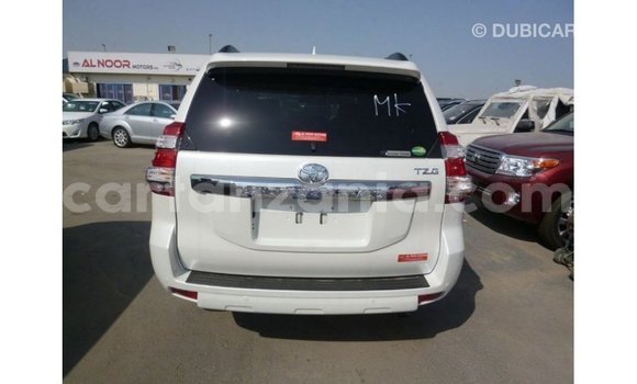 Nunua Imported Toyota Prado Nyeupe Gari ndani ya Import - Dubai nchini Arusha Nunua Imported Toyota Prado Nyeupe Gari ndani ya Import - Dubai nchini Arusha