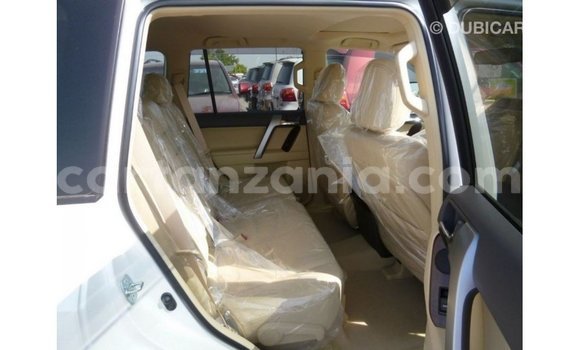 Nunua Imported Toyota Prado Nyeupe Gari ndani ya Import - Dubai nchini Arusha Nunua Imported Toyota Prado Nyeupe Gari ndani ya Import - Dubai nchini Arusha