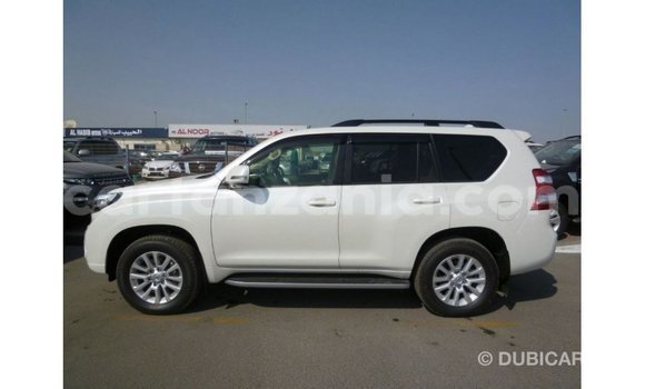 Nunua Imported Toyota Prado Nyeupe Gari ndani ya Import - Dubai nchini Arusha Nunua Imported Toyota Prado Nyeupe Gari ndani ya Import - Dubai nchini Arusha