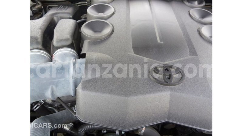 Big with watermark toyota prado arusha import dubai 8449