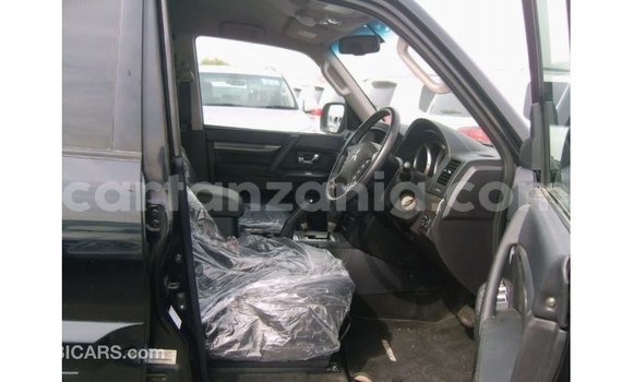 Buy Import Mitsubishi Pajero Black Car in Import - Dubai in Arusha Buy Import Mitsubishi Pajero Black Car in Import - Dubai in Arusha