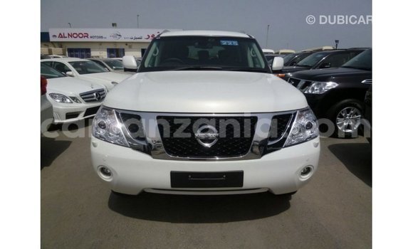 Nunua Imported Nissan Patrol Nyeupe Gari ndani ya Import - Dubai nchini Arusha Nunua Imported Nissan Patrol Nyeupe Gari ndani ya Import - Dubai nchini Arusha