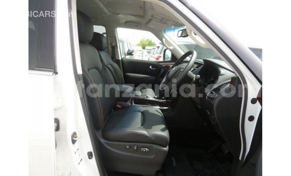 Nunua Imported Nissan Patrol Nyeupe Gari ndani ya Import - Dubai nchini Arusha Nunua Imported Nissan Patrol Nyeupe Gari ndani ya Import - Dubai nchini Arusha