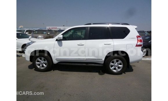 Buy Import Toyota Prado White Car in Import - Dubai in Arusha Buy Import Toyota Prado White Car in Import - Dubai in Arusha