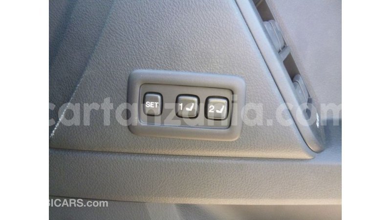 Big with watermark toyota prado arusha import dubai 8462