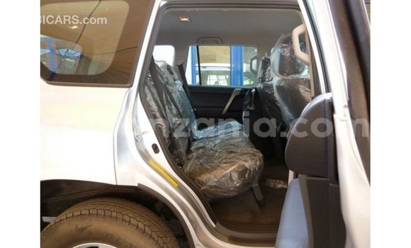 Nunua Imported Toyota Prado Nyingine Gari ndani ya Import - Dubai nchini Arusha Nunua Imported Toyota Prado Nyingine Gari ndani ya Import - Dubai nchini Arusha
