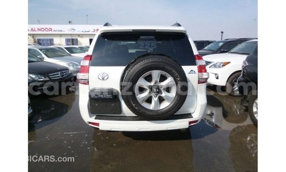 Nunua Imported Toyota Prado Nyeupe Gari ndani ya Import - Dubai nchini Arusha Nunua Imported Toyota Prado Nyeupe Gari ndani ya Import - Dubai nchini Arusha