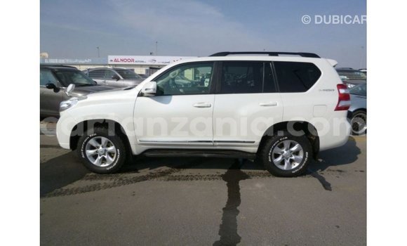 Nunua Imported Toyota Prado Nyeupe Gari ndani ya Import - Dubai nchini Arusha Nunua Imported Toyota Prado Nyeupe Gari ndani ya Import - Dubai nchini Arusha