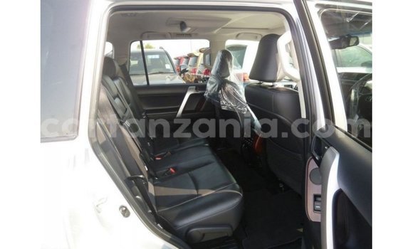 Nunua Imported Toyota Prado Nyingine Gari ndani ya Import - Dubai nchini Arusha Nunua Imported Toyota Prado Nyingine Gari ndani ya Import - Dubai nchini Arusha