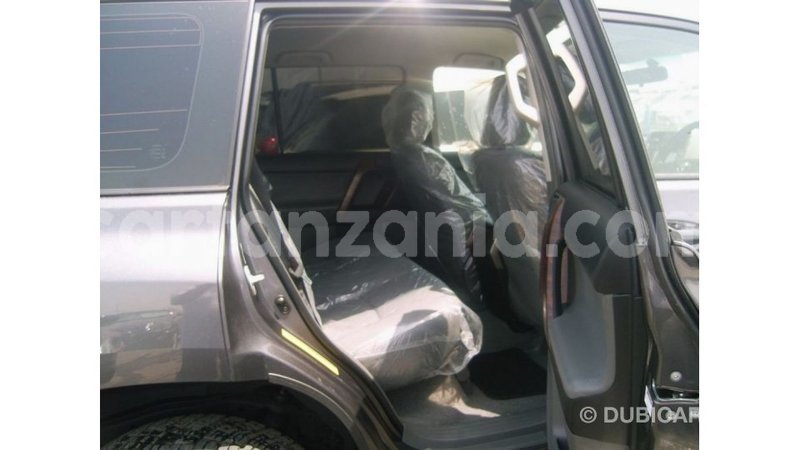 Big with watermark toyota prado arusha import dubai 8468