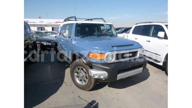 Big with watermark toyota fj cruiser arusha import dubai 8473