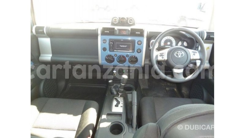 Big with watermark toyota fj cruiser arusha import dubai 8473