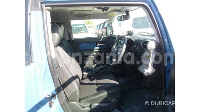 Big with watermark toyota fj cruiser arusha import dubai 8473