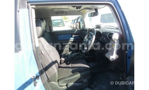 Nunua Imported Toyota FJ Cruiser Bluu Gari ndani ya Import - Dubai nchini Arusha Nunua Imported Toyota FJ Cruiser Bluu Gari ndani ya Import - Dubai nchini Arusha