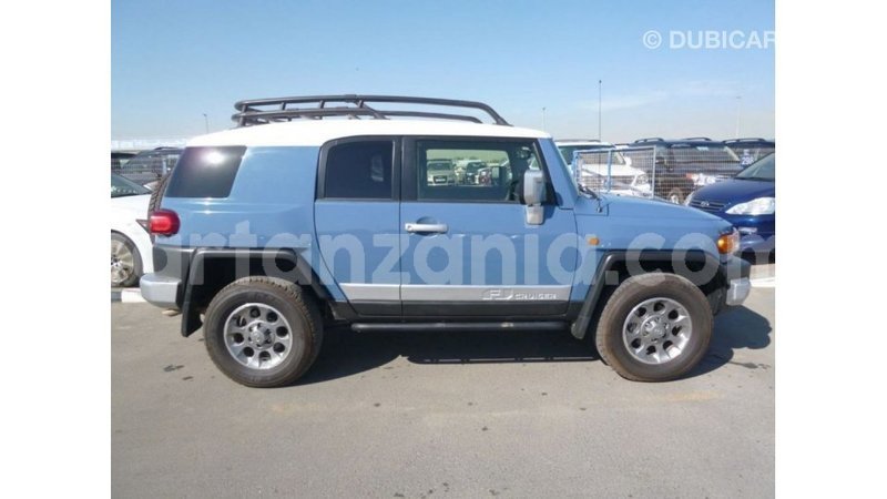 Big with watermark toyota fj cruiser arusha import dubai 8473