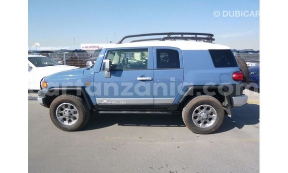 Nunua Imported Toyota FJ Cruiser Bluu Gari ndani ya Import - Dubai nchini Arusha Nunua Imported Toyota FJ Cruiser Bluu Gari ndani ya Import - Dubai nchini Arusha