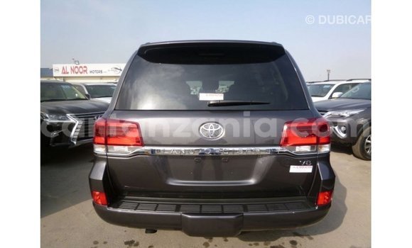 Nunua Imported Toyota Land Cruiser Nyingine Gari ndani ya Import - Dubai nchini Arusha Nunua Imported Toyota Land Cruiser Nyingine Gari ndani ya Import - Dubai nchini Arusha