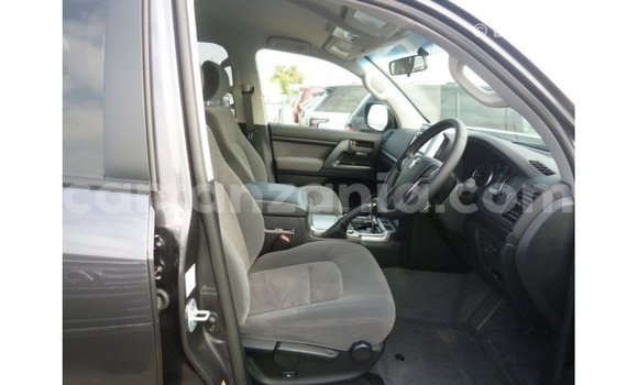 Nunua Imported Toyota Land Cruiser Nyingine Gari ndani ya Import - Dubai nchini Arusha Nunua Imported Toyota Land Cruiser Nyingine Gari ndani ya Import - Dubai nchini Arusha