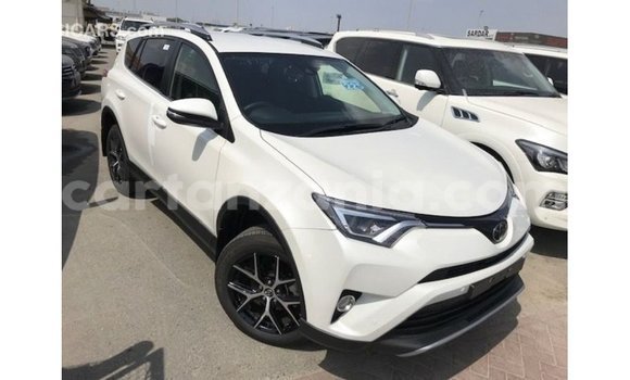 Nunua Imported Toyota 4Runner Nyeupe Gari ndani ya Import - Dubai nchini Arusha Nunua Imported Toyota 4Runner Nyeupe Gari ndani ya Import - Dubai nchini Arusha