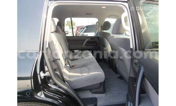 Nunua Imported Toyota Land Cruiser Nyeusi Gari ndani ya Import - Dubai nchini Arusha Nunua Imported Toyota Land Cruiser Nyeusi Gari ndani ya Import - Dubai nchini Arusha