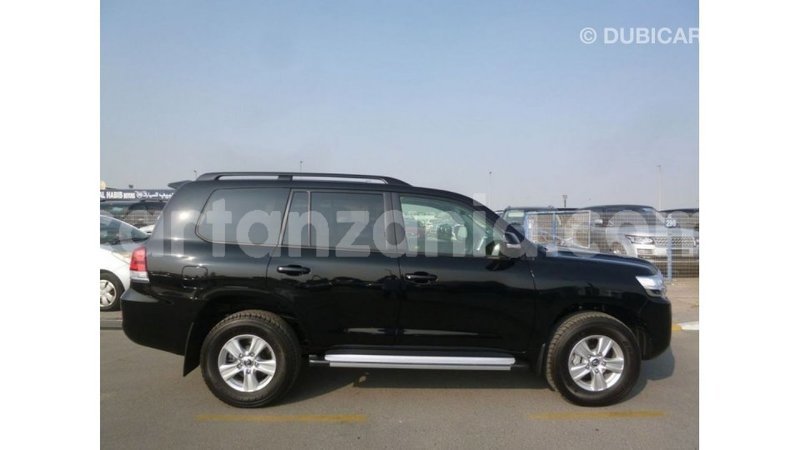 Big with watermark toyota land cruiser arusha import dubai 8490