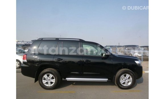Nunua Imported Toyota Land Cruiser Nyeusi Gari ndani ya Import - Dubai nchini Arusha Nunua Imported Toyota Land Cruiser Nyeusi Gari ndani ya Import - Dubai nchini Arusha