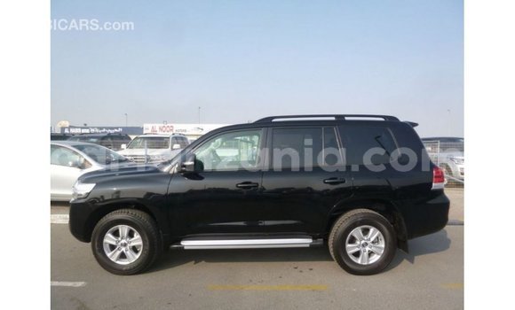 Nunua Imported Toyota Land Cruiser Nyeusi Gari ndani ya Import - Dubai nchini Arusha Nunua Imported Toyota Land Cruiser Nyeusi Gari ndani ya Import - Dubai nchini Arusha