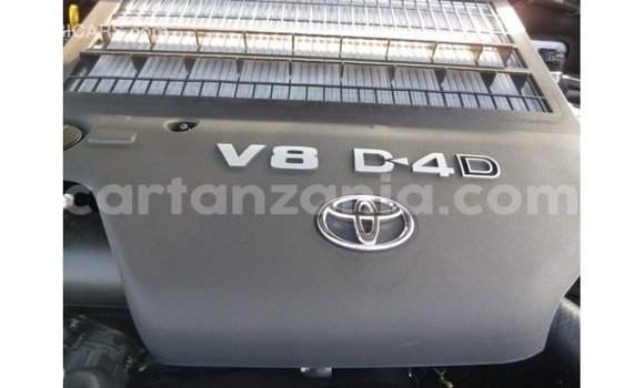 Nunua Imported Toyota Land Cruiser Nyeusi Gari ndani ya Import - Dubai nchini Arusha Nunua Imported Toyota Land Cruiser Nyeusi Gari ndani ya Import - Dubai nchini Arusha