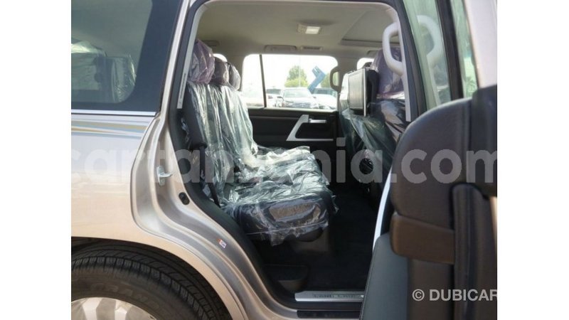 Big with watermark toyota land cruiser arusha import dubai 8491