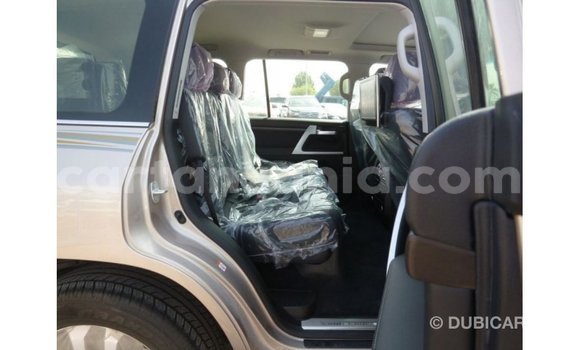 Nunua Imported Toyota Land Cruiser Nyingine Gari ndani ya Import - Dubai nchini Arusha Nunua Imported Toyota Land Cruiser Nyingine Gari ndani ya Import - Dubai nchini Arusha