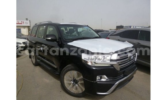 Nunua Imported Toyota Land Cruiser Nyeusi Gari ndani ya Import - Dubai nchini Arusha Nunua Imported Toyota Land Cruiser Nyeusi Gari ndani ya Import - Dubai nchini Arusha
