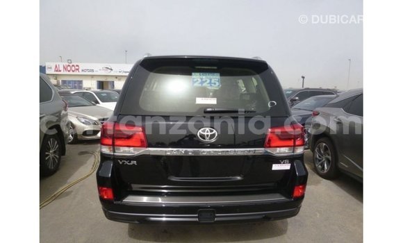 Nunua Imported Toyota Land Cruiser Nyeusi Gari ndani ya Import - Dubai nchini Arusha Nunua Imported Toyota Land Cruiser Nyeusi Gari ndani ya Import - Dubai nchini Arusha