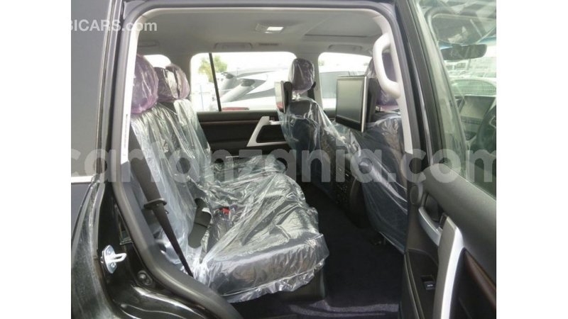 Big with watermark toyota land cruiser arusha import dubai 8492