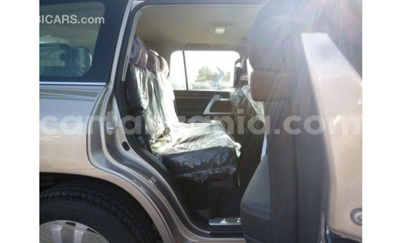 Nunua Imported Toyota Land Cruiser Nyingine Gari ndani ya Import - Dubai nchini Arusha Nunua Imported Toyota Land Cruiser Nyingine Gari ndani ya Import - Dubai nchini Arusha