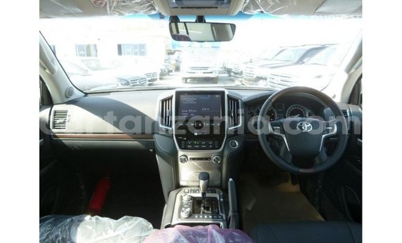 Buy Import Toyota Land Cruiser Black Car in Import - Dubai in Arusha Buy Import Toyota Land Cruiser Black Car in Import - Dubai in Arusha
