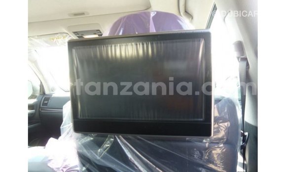 Buy Import Toyota Land Cruiser Black Car in Import - Dubai in Arusha Buy Import Toyota Land Cruiser Black Car in Import - Dubai in Arusha