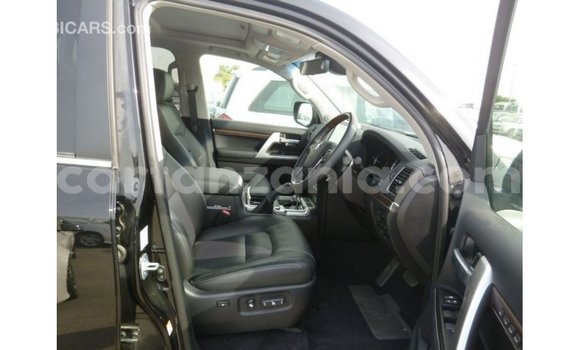 Buy Import Toyota Land Cruiser Black Car in Import - Dubai in Arusha Buy Import Toyota Land Cruiser Black Car in Import - Dubai in Arusha