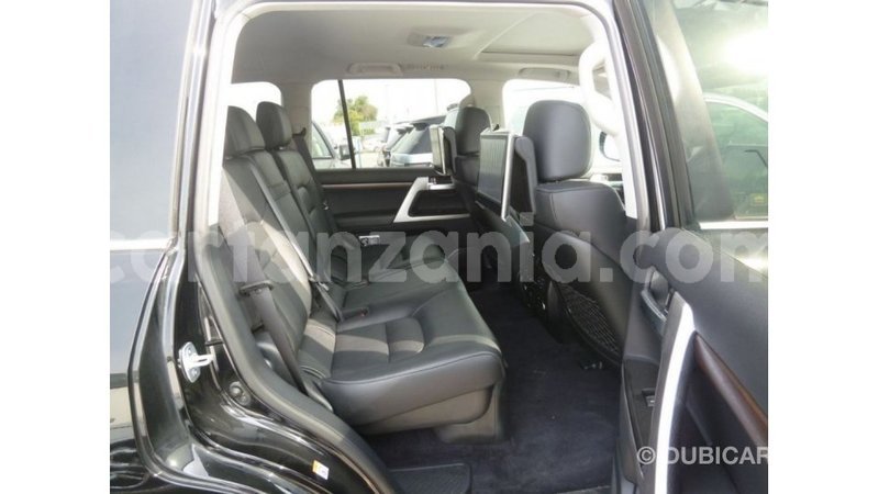 Big with watermark toyota land cruiser arusha import dubai 8497