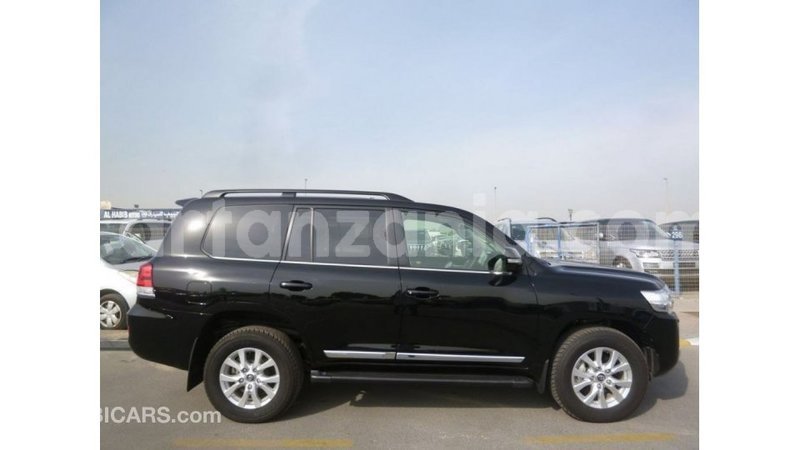 Big with watermark toyota land cruiser arusha import dubai 8497