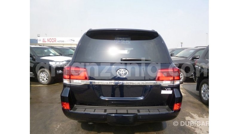 Big with watermark toyota land cruiser arusha import dubai 8500