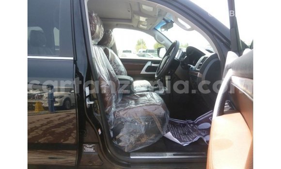Nunua Imported Toyota Land Cruiser Nyeusi Gari ndani ya Import - Dubai nchini Arusha Nunua Imported Toyota Land Cruiser Nyeusi Gari ndani ya Import - Dubai nchini Arusha