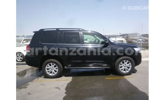 Nunua Imported Toyota Land Cruiser Nyeusi Gari ndani ya Import - Dubai nchini Arusha Nunua Imported Toyota Land Cruiser Nyeusi Gari ndani ya Import - Dubai nchini Arusha
