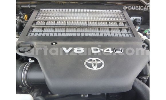 Nunua Imported Toyota Land Cruiser Nyeusi Gari ndani ya Import - Dubai nchini Arusha Nunua Imported Toyota Land Cruiser Nyeusi Gari ndani ya Import - Dubai nchini Arusha