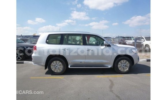 Nunua Imported Toyota Land Cruiser Nyingine Gari ndani ya Import - Dubai nchini Arusha Nunua Imported Toyota Land Cruiser Nyingine Gari ndani ya Import - Dubai nchini Arusha