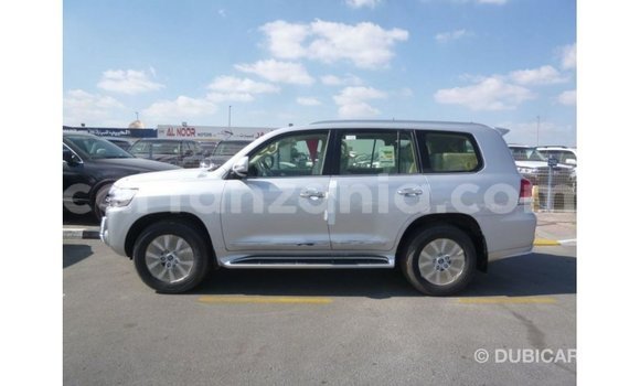 Nunua Imported Toyota Land Cruiser Nyingine Gari ndani ya Import - Dubai nchini Arusha Nunua Imported Toyota Land Cruiser Nyingine Gari ndani ya Import - Dubai nchini Arusha